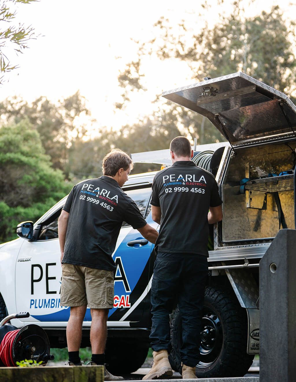 two Pearla professional emergency plumbers in sydney